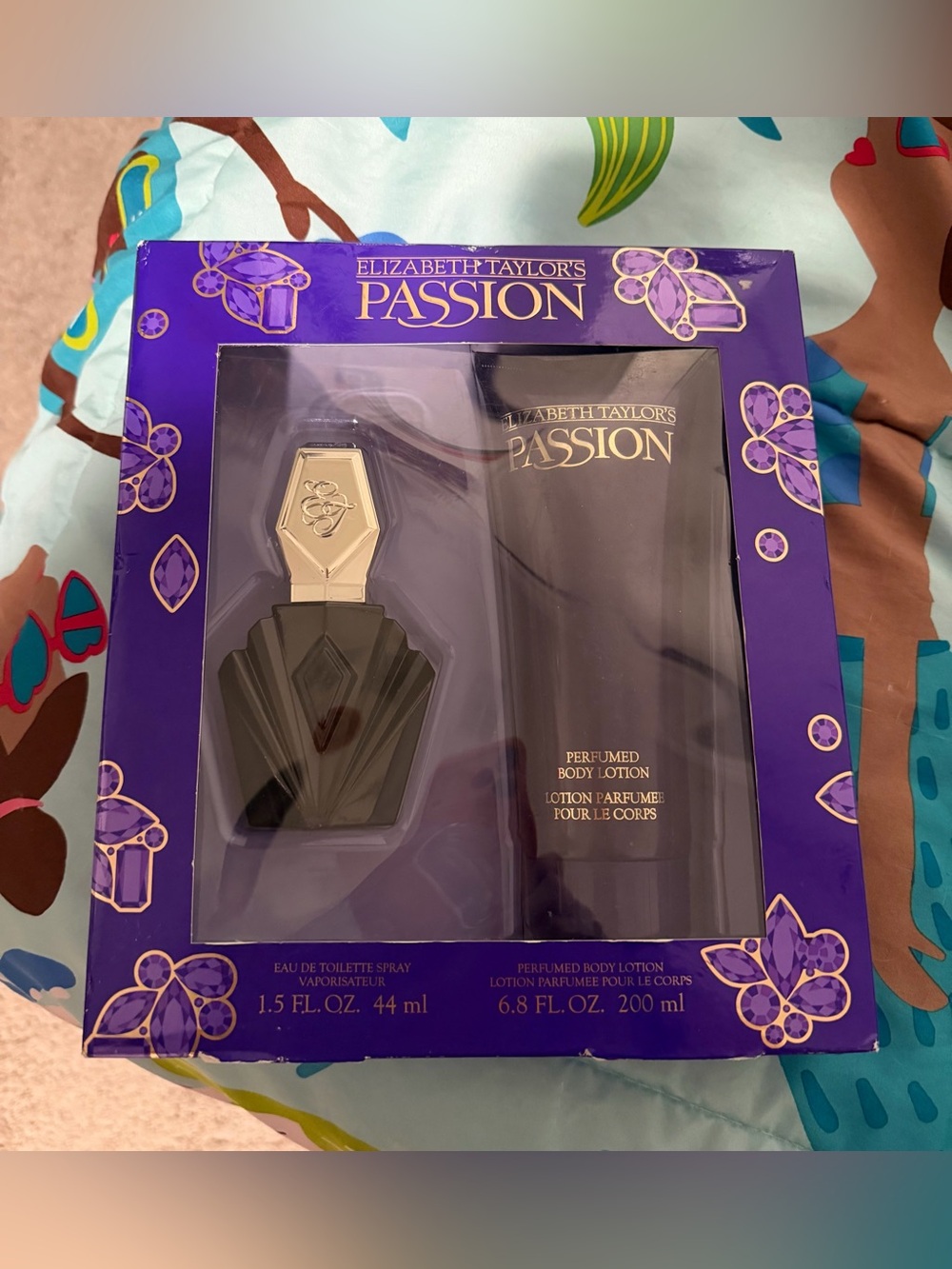 Elizabeth Taylor Passion Fragrance Gift Set (PIF)